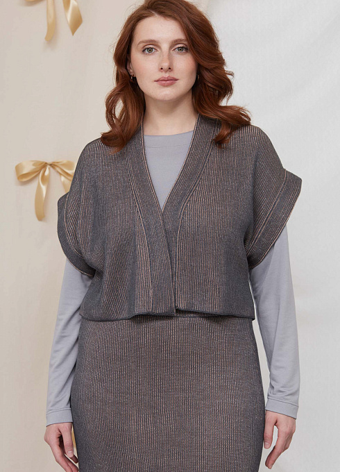 Жилет укороченный с люрексом женский,  серый цвет