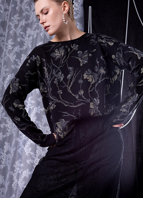 Джемпер с цветочным рисунком женский, чёрный цвет